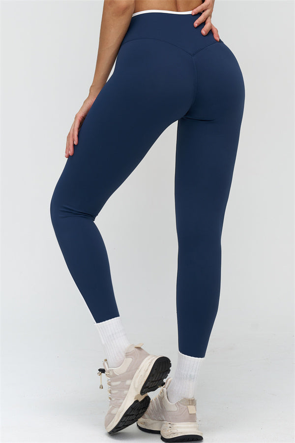 The Crave Contrast Sports Bra Leggings 2-Piece Set