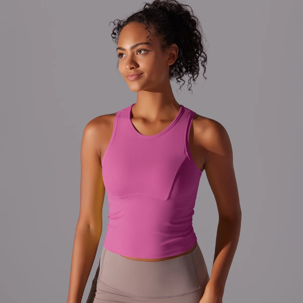 Slim-Fit Yoga Tank Top – Breathable & Quick-Dry