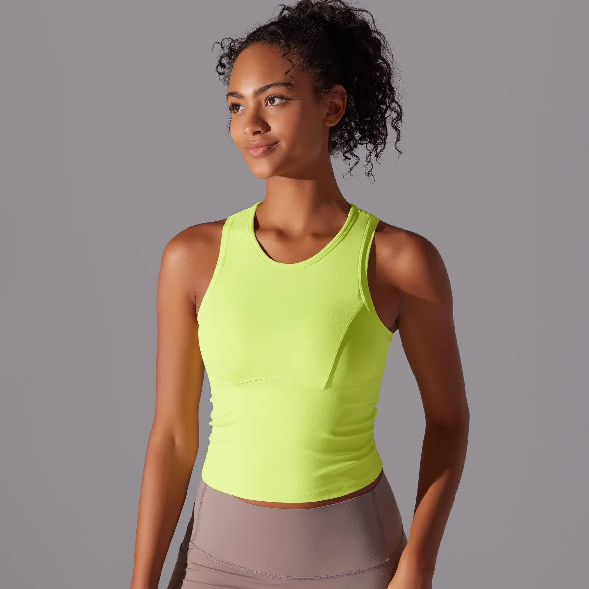 Slim-Fit Yoga Tank Top – Breathable & Quick-Dry