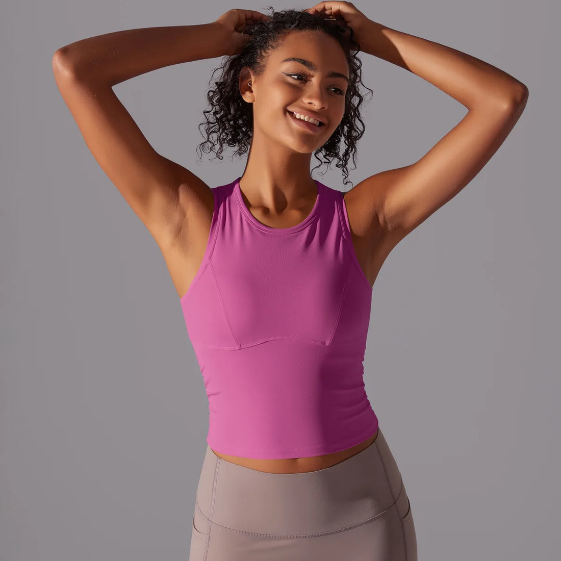 Slim-Fit Yoga Tank Top – Breathable & Quick-Dry